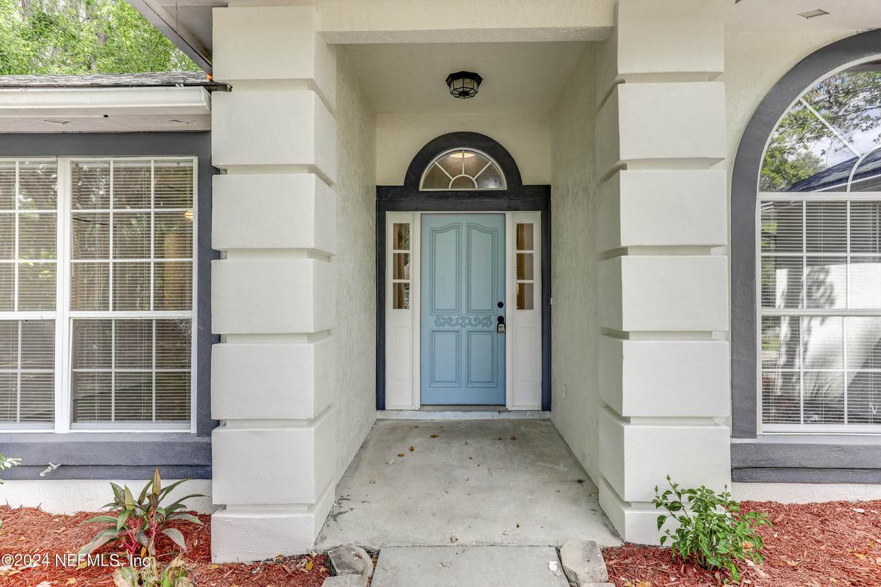 1800 St Lawrence Way - Photo 1