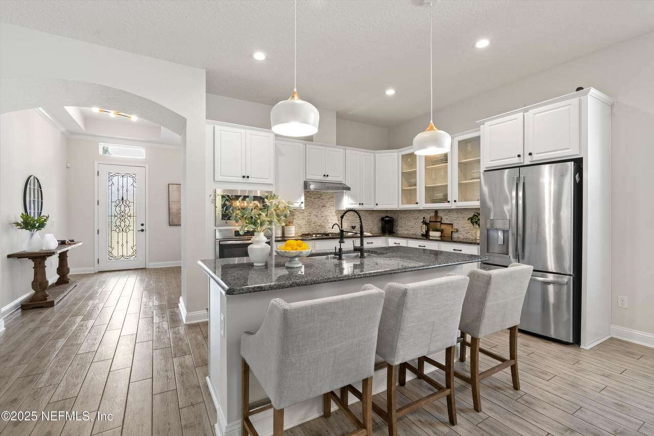 2813 Bastia Court - Photo 1