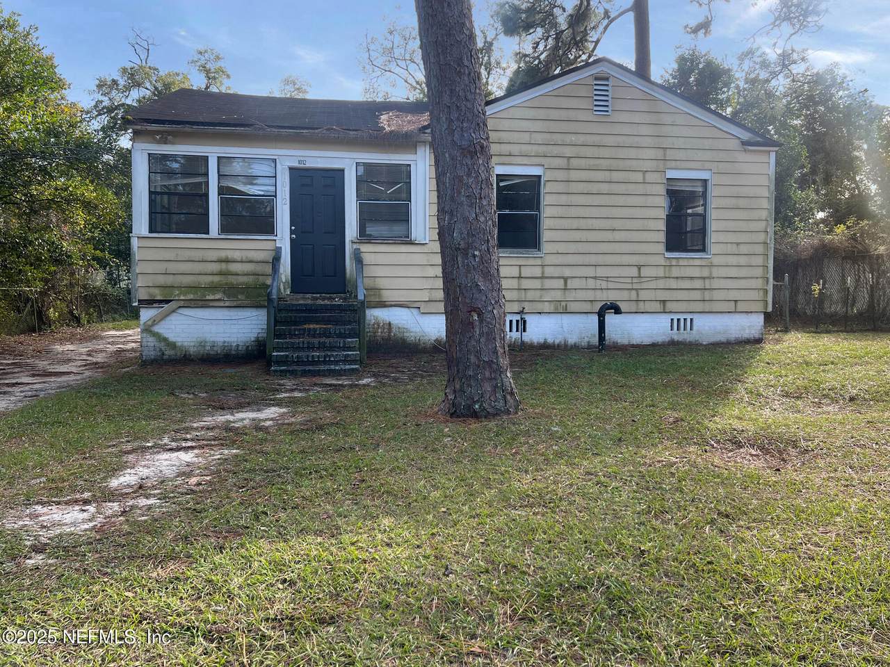 1012 Stark Street - Photo 1