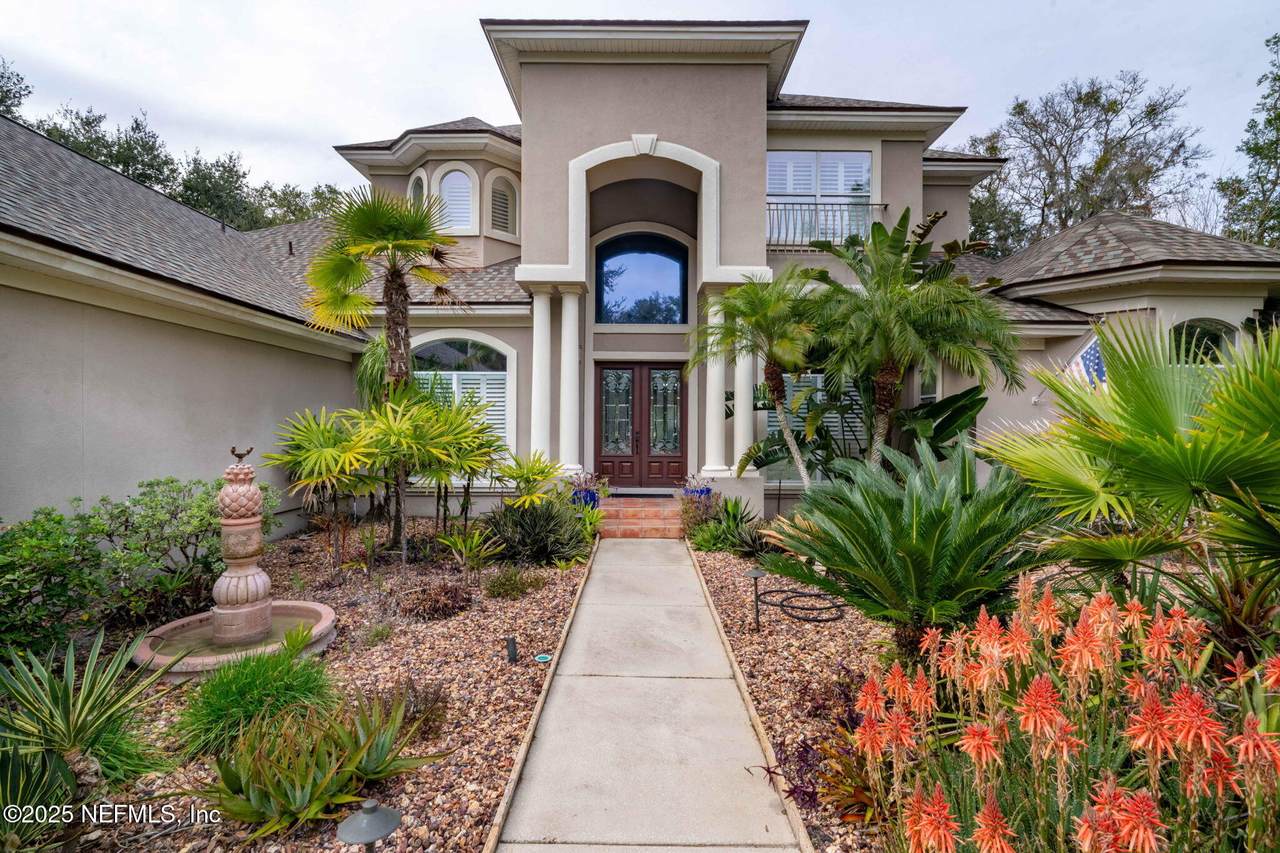 654 Queens Harbor Boulevard - Photo 1