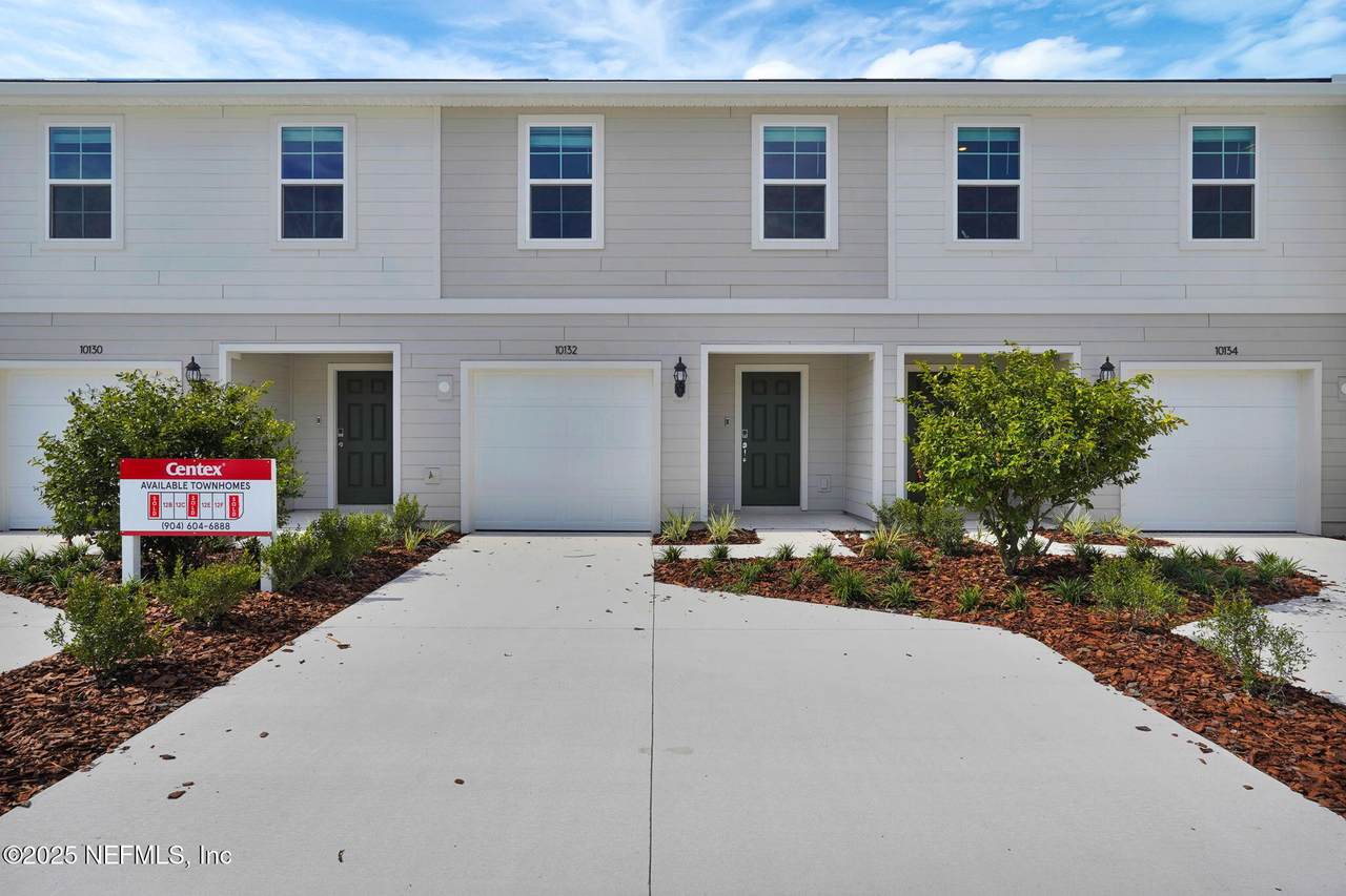 10132 Treasure Oaks Court - Photo 1