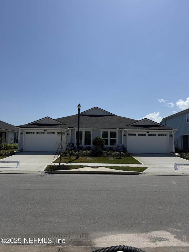 7 Wimbledon Way - Photo 1