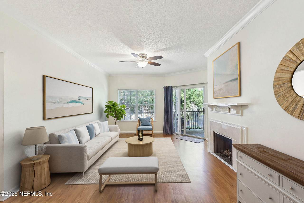 10000 Gate Parkway - Photo 1