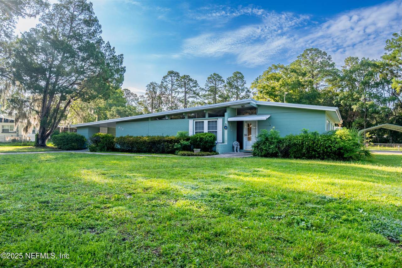 822 Pratt Street - Photo 1