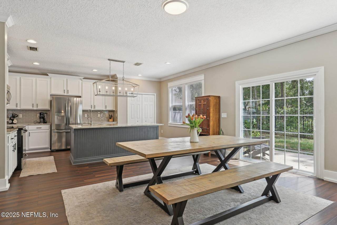 1821 Windy Way - Photo 1