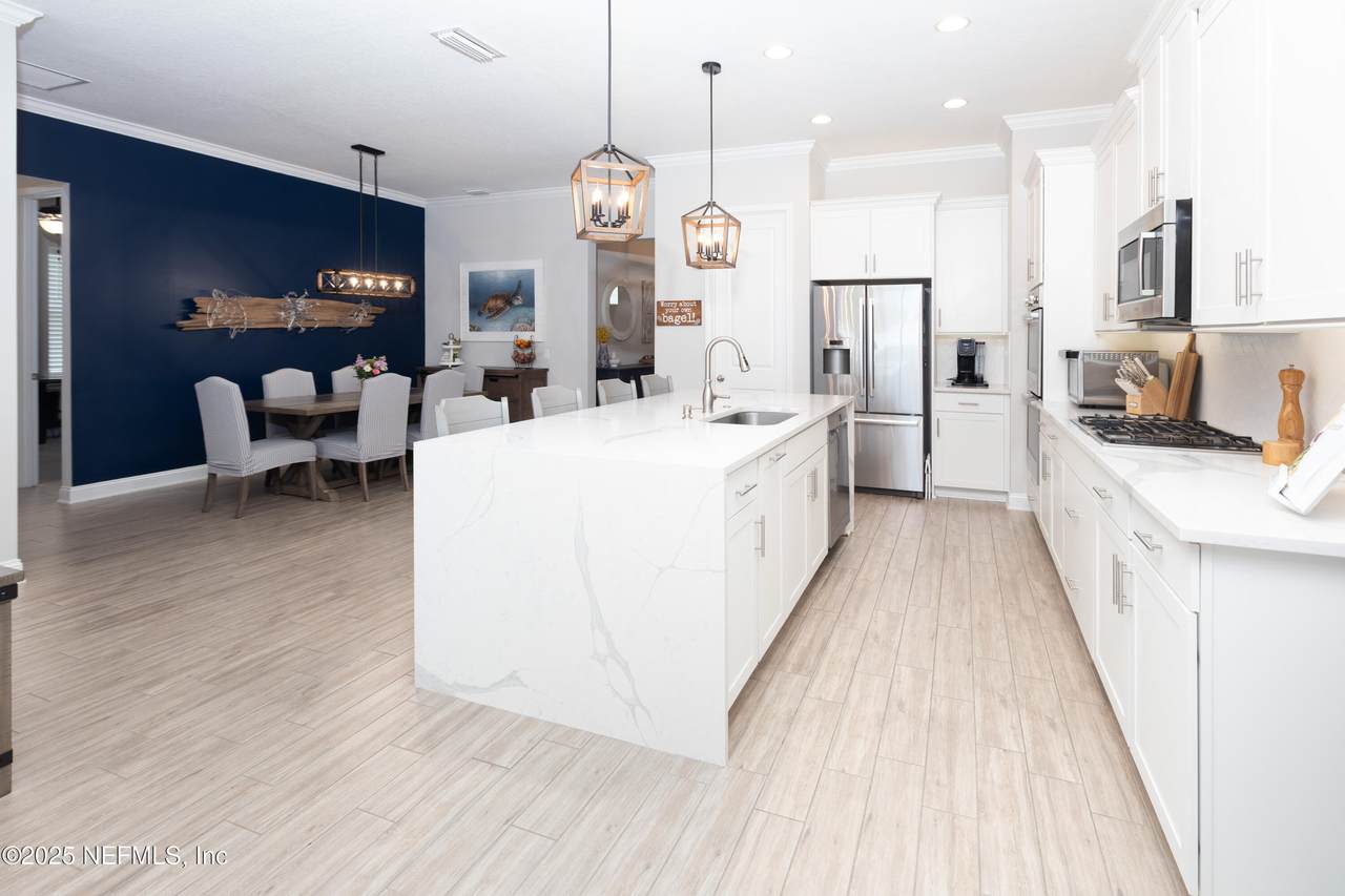 103 Tarbert Lane - Photo 1