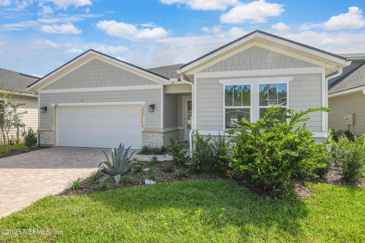 221 Thornberry Way - Photo 1