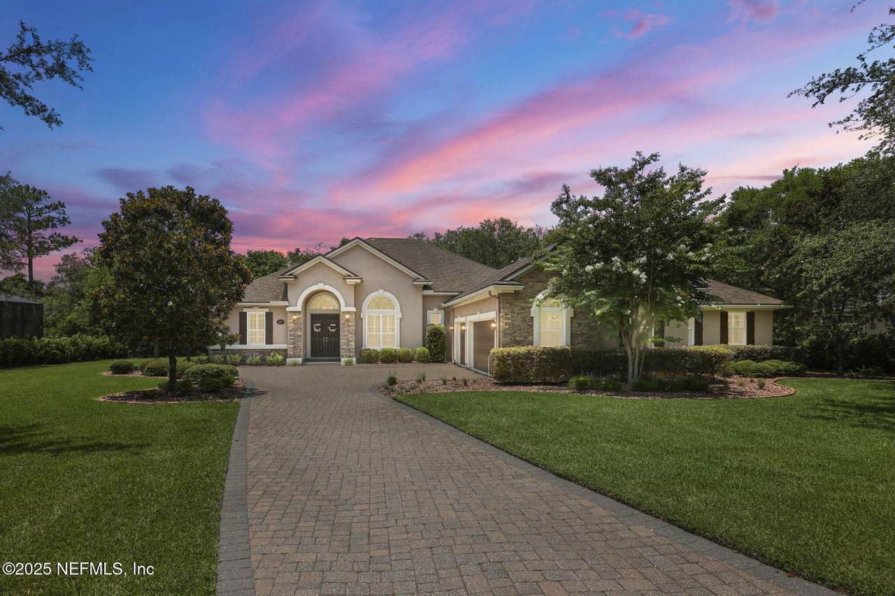 104 Hickory Hill Drive - Photo 1