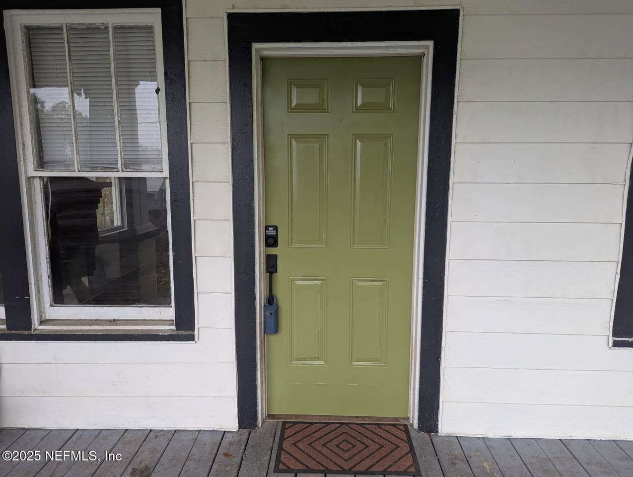 1901 Oak Street - Photo 1