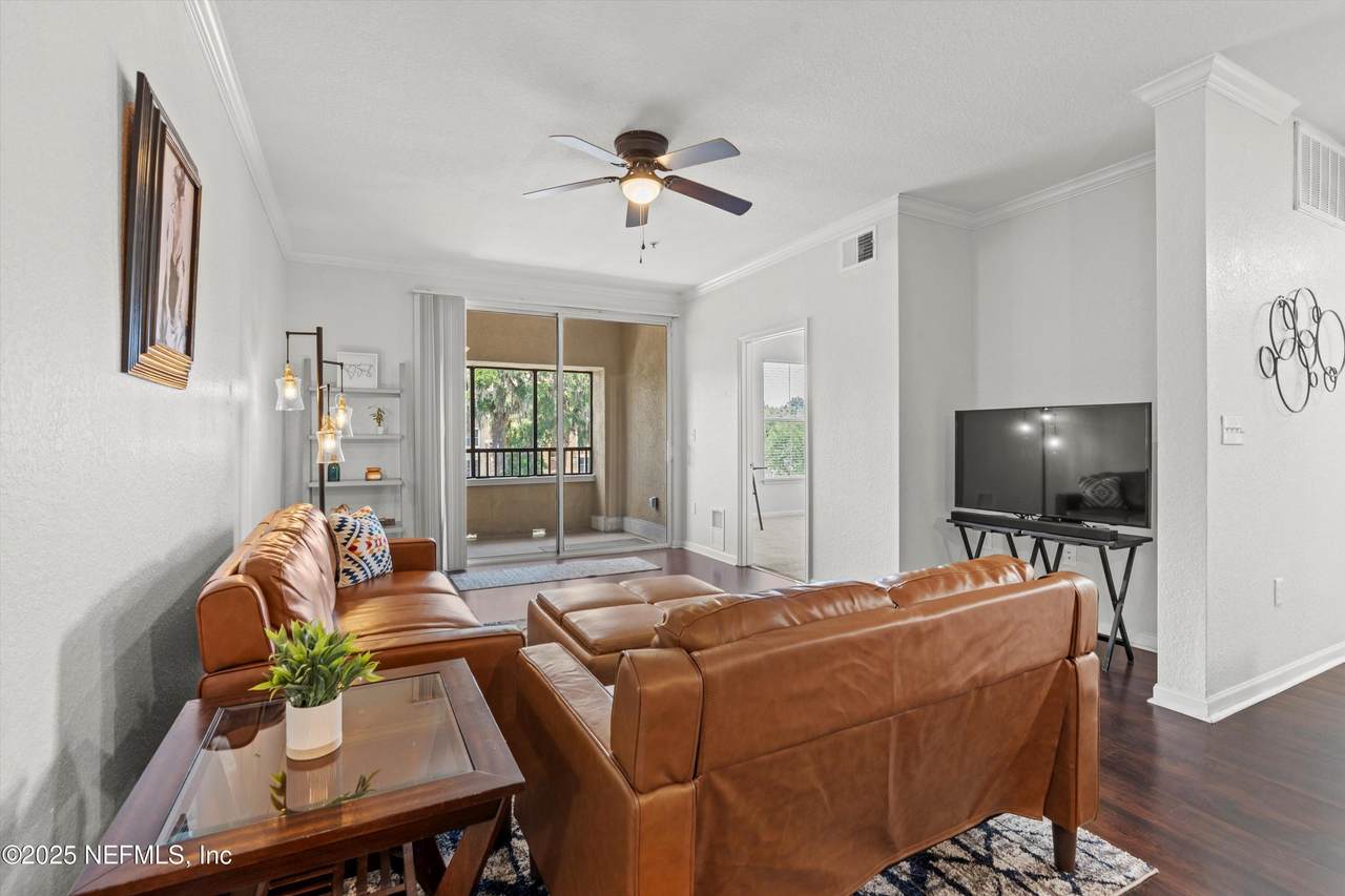 8539 Gate Parkway - Photo 1