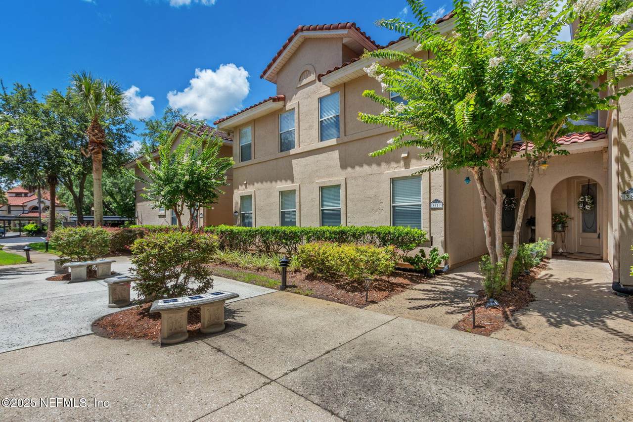 3815 La Vista Circle - Photo 1