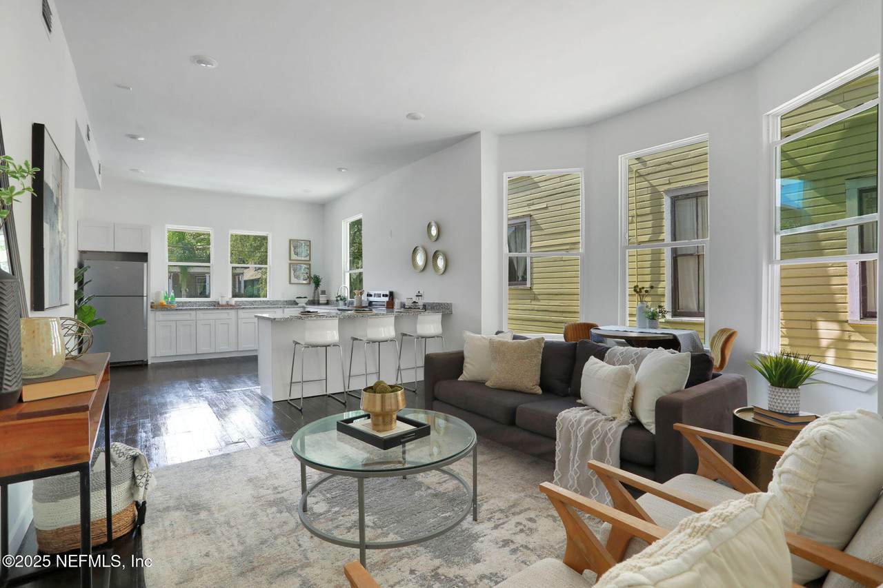 1448 Pearl Street - Photo 1