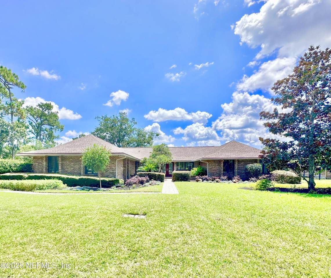 8107 Woodgrove Road - Photo 1
