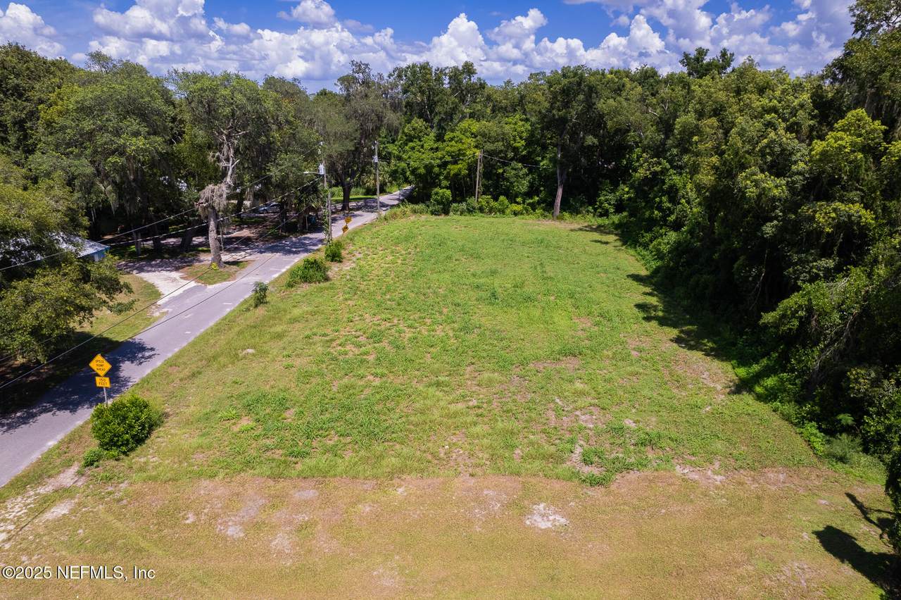 1009 Clemons Lane - Photo 1