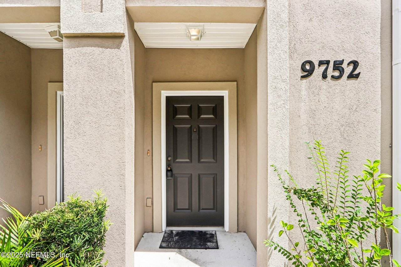 9752 Summer Grove Way - Photo 1