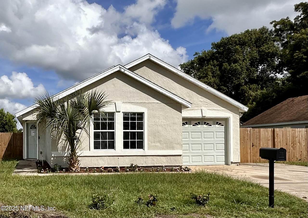 101 Vernis Avenue - Photo 1