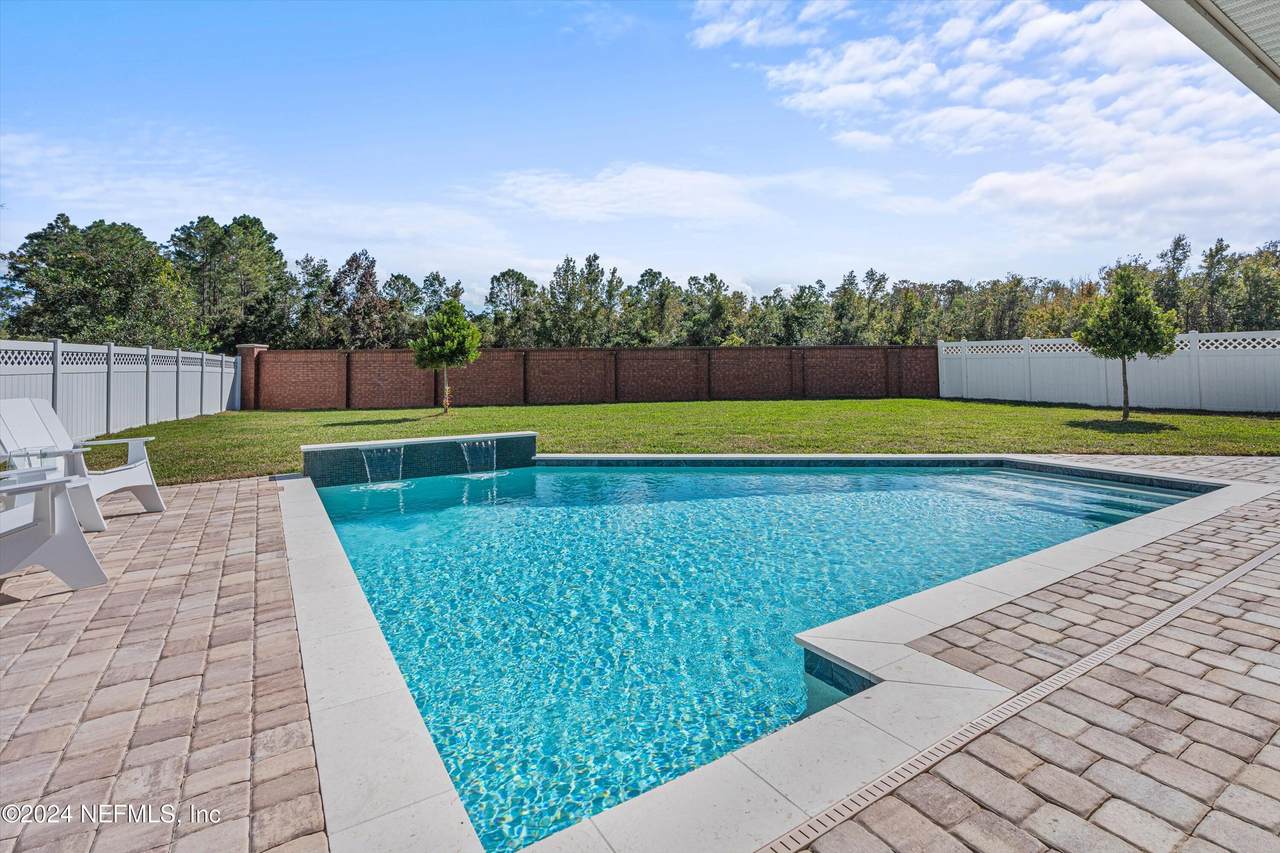 200 Gladstone Court - Photo 1