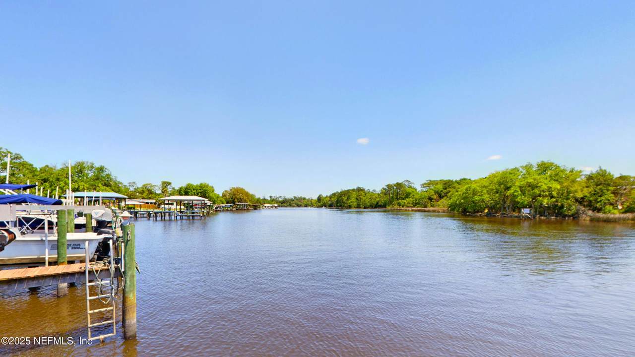 1307 River Hills Circle - Photo 1