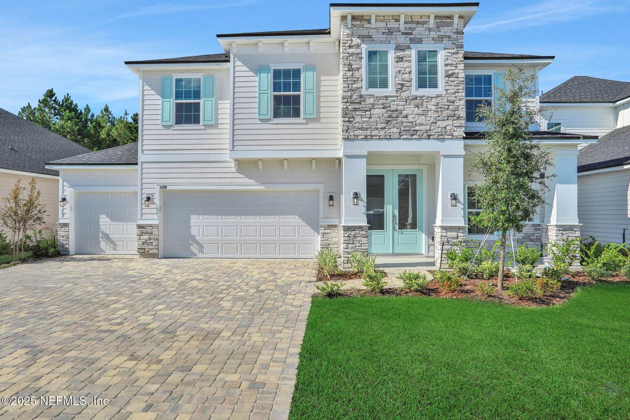 174 Silver Lily Way - Photo 1