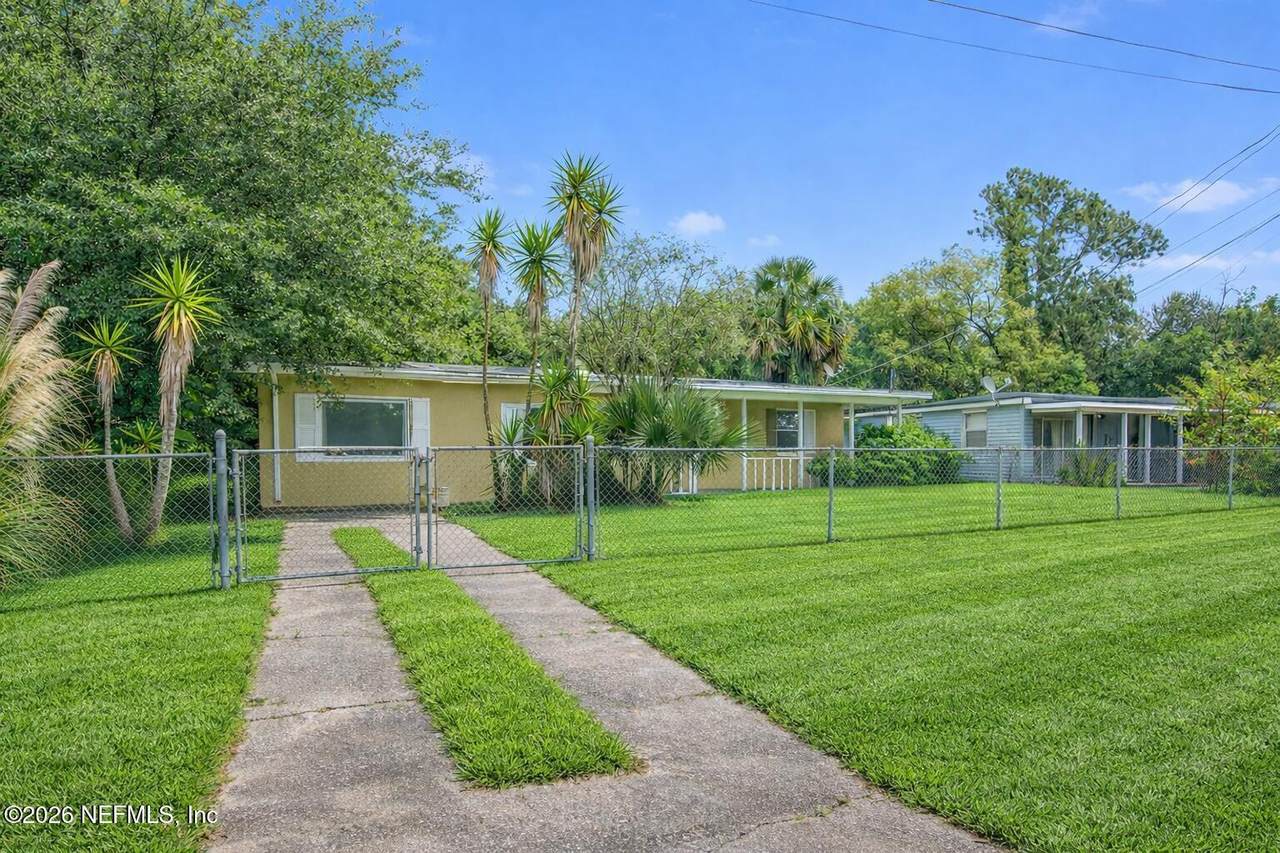 3421 Inwood Circle - Photo 1
