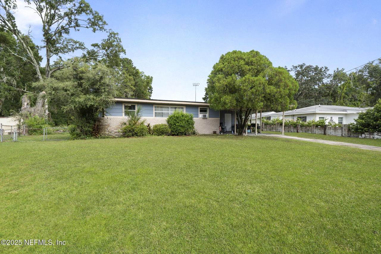 4313 Clyde Drive - Photo 1