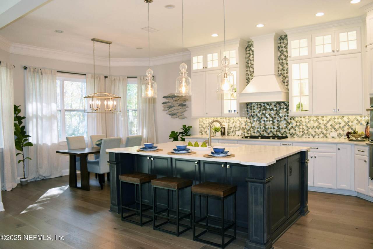 211 Bermuda Greens Avenue - Photo 1