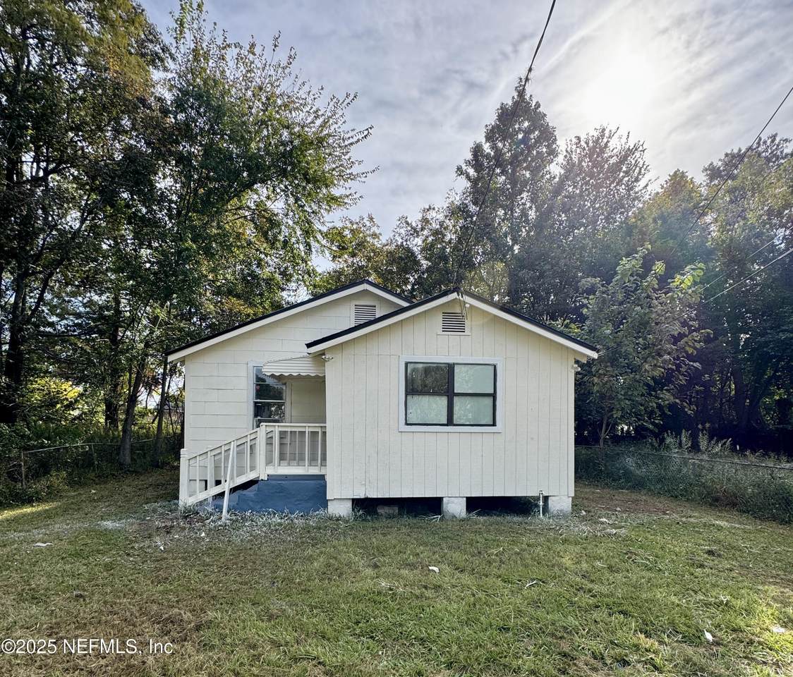 1760 Audubon Street - Photo 1