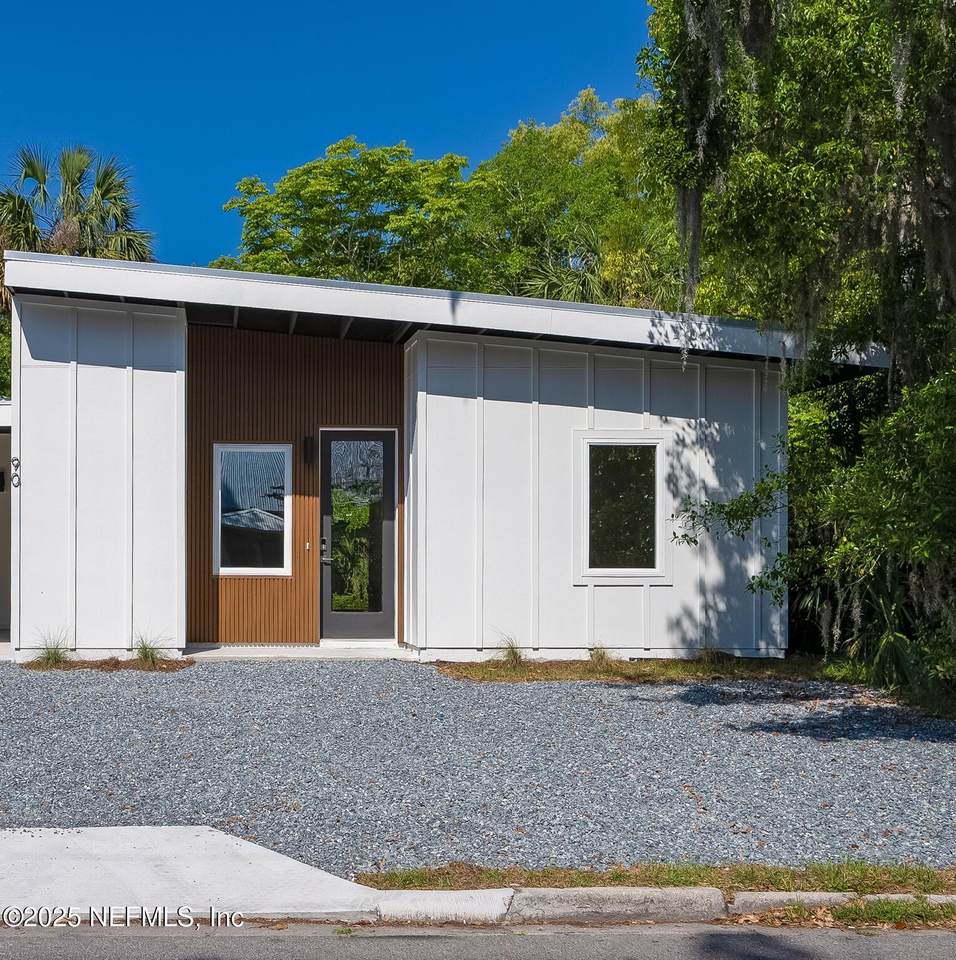 109 Ocean Boulevard - Photo 1