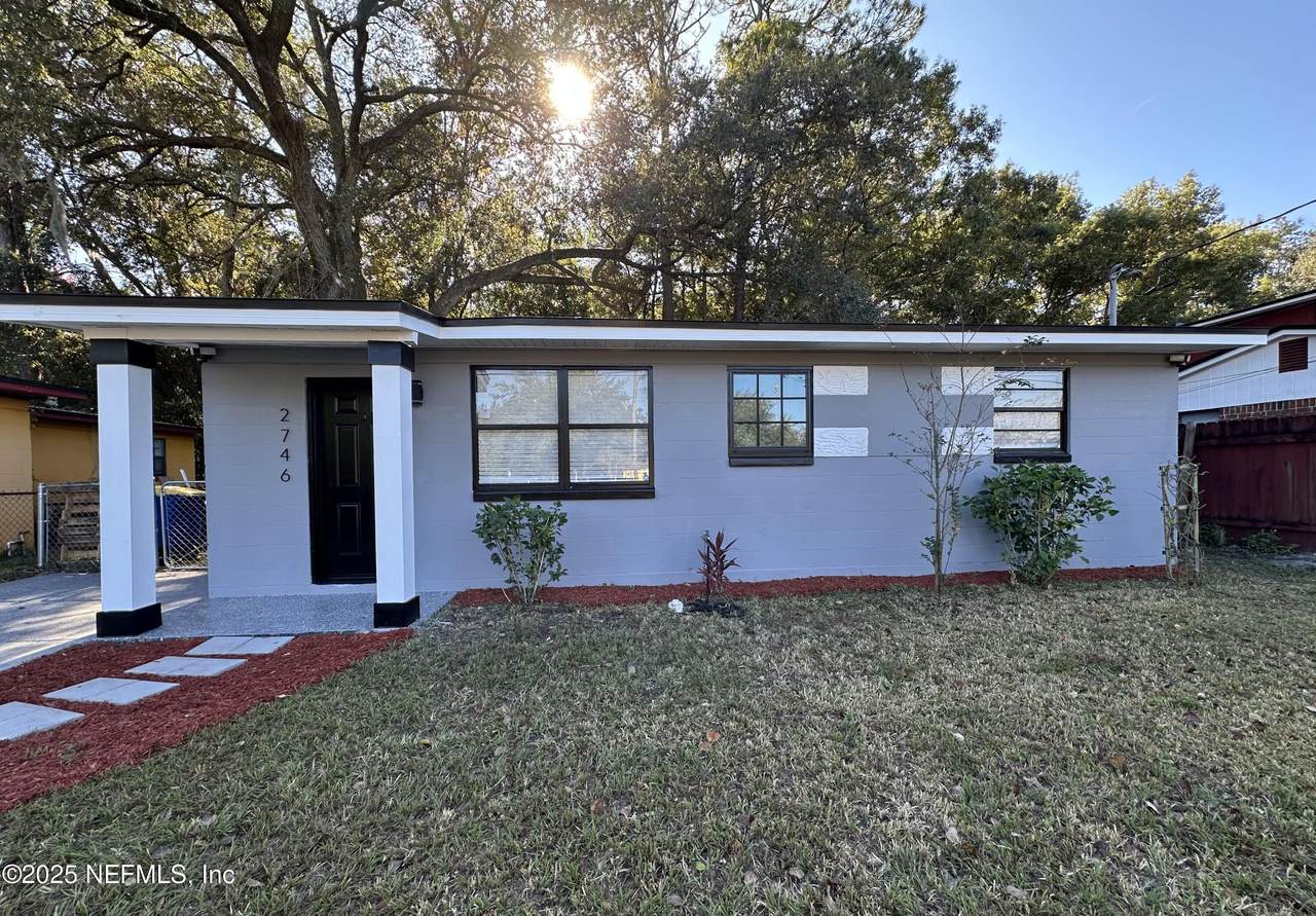 2746 Hamilton Circle - Photo 1