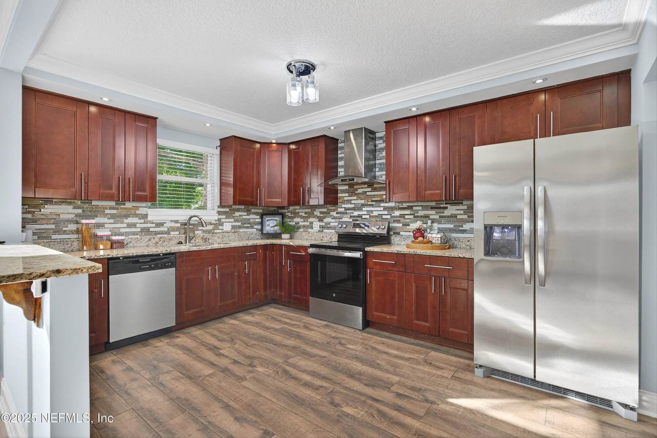 1808 Starwan Road - Photo 1