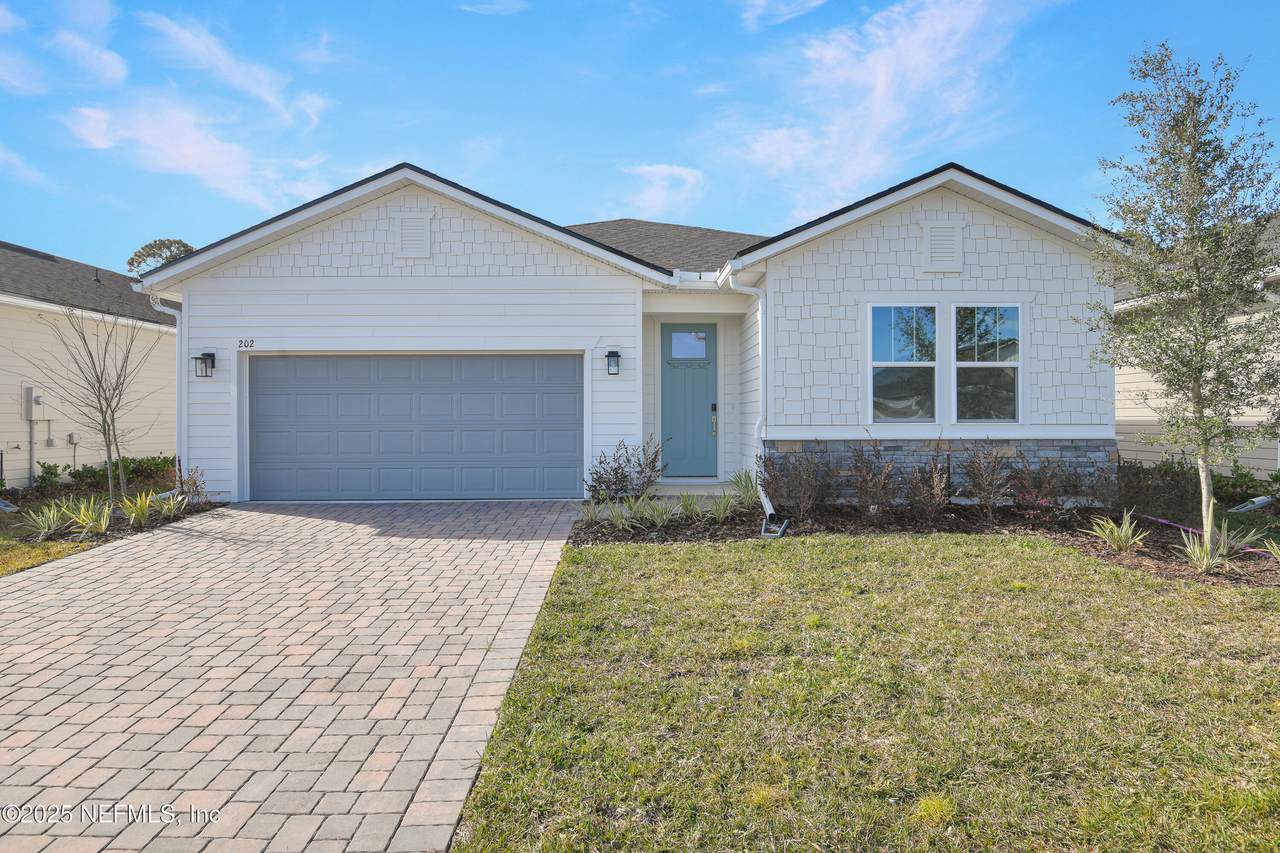 202 Enclave Avenue - Photo 1