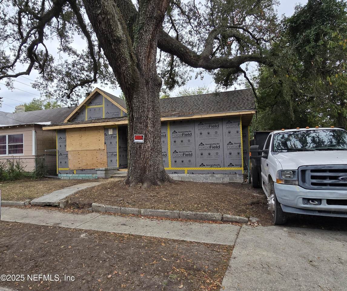 659 Parker Street - Photo 1
