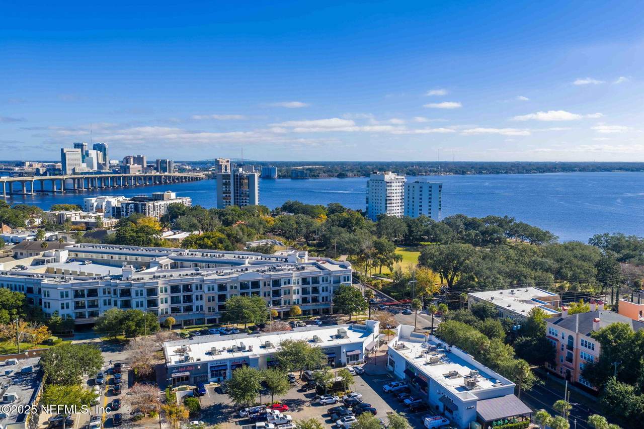 1661 Riverside Avenue - Photo 1