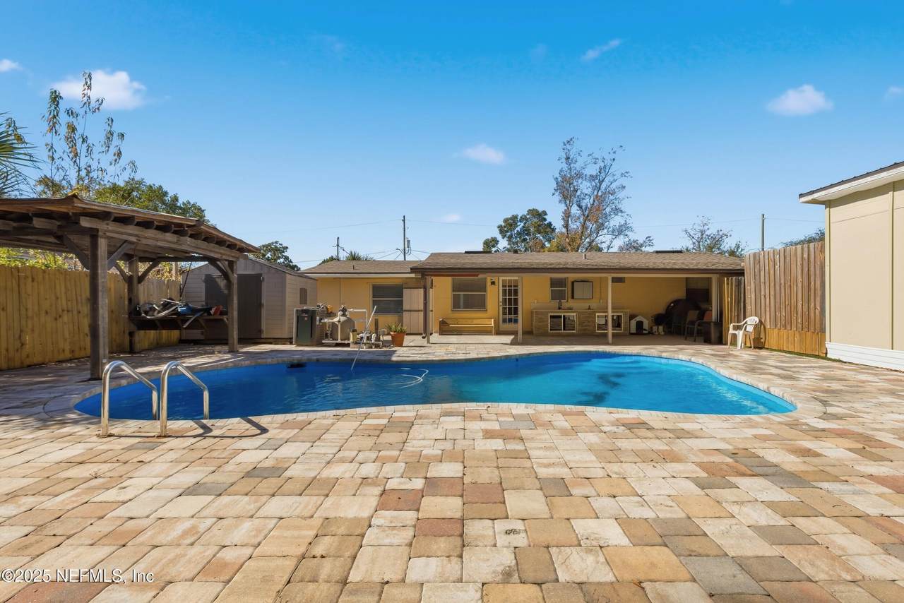 3227 Red Oak Drive - Photo 1