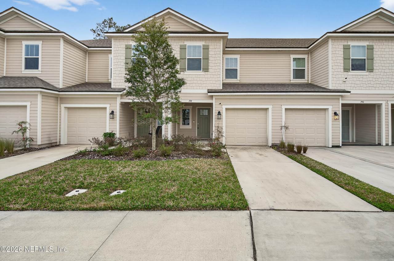 292 Annies Place - Photo 1