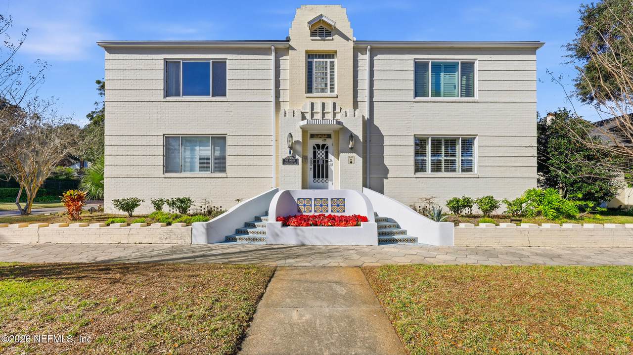 3225 St Johns Avenue - Photo 1