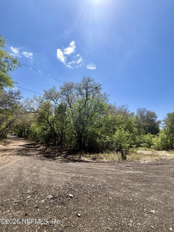 143 Oak Circle - Photo 1