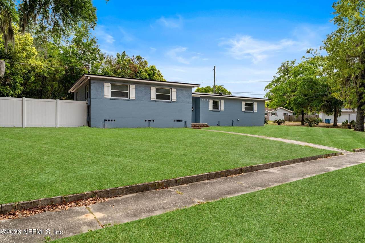 4013 Rogero Road - Photo 1