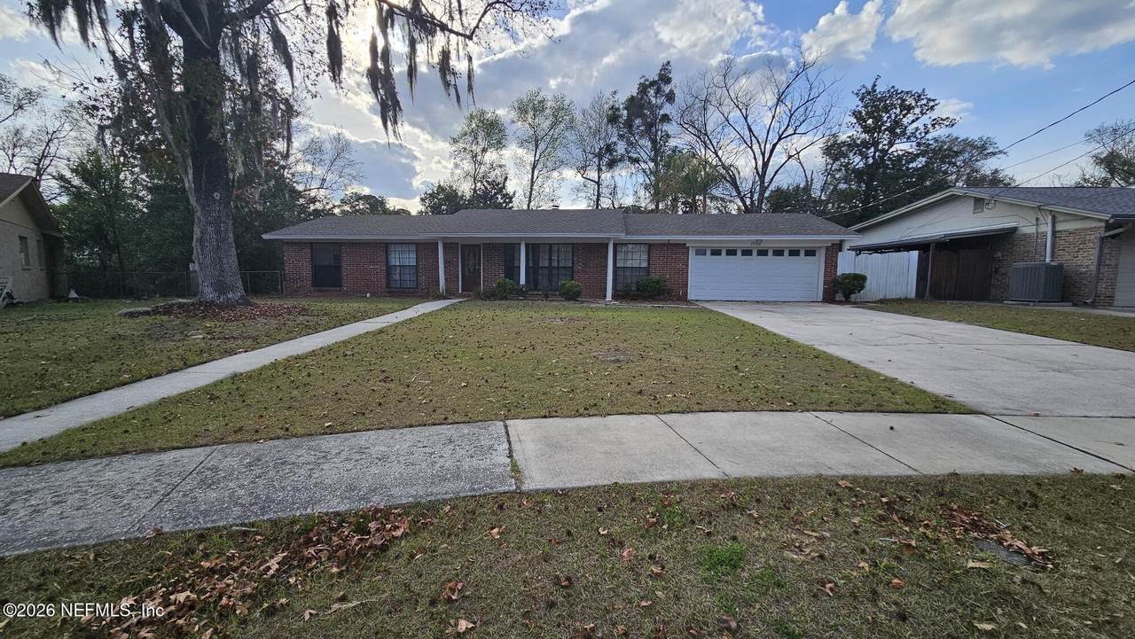 1720 Bay Circle - Photo 1