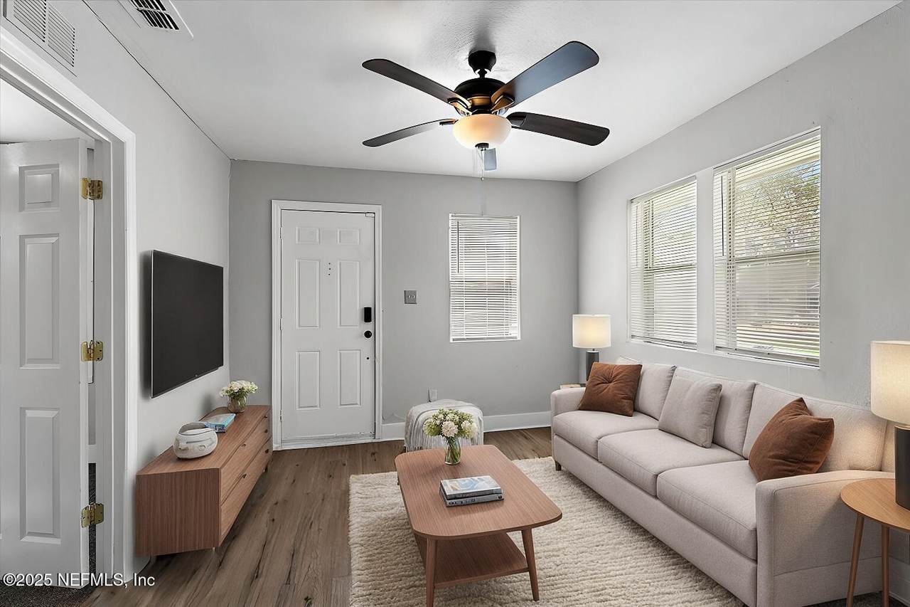 3607 Gilmore Street - Photo 1