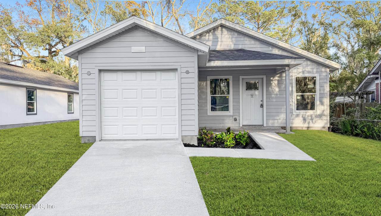 871 Mcduff Avenue - Photo 1