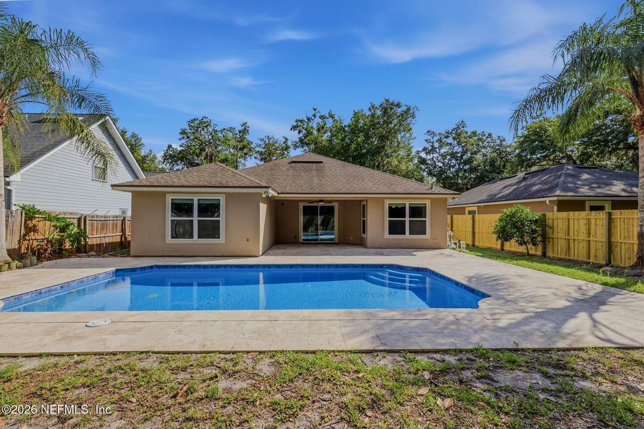 880 Clay Street - Photo 1