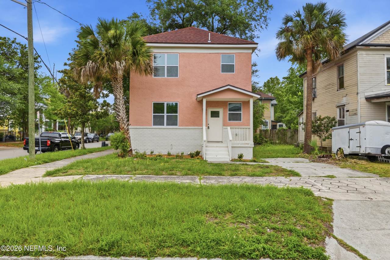 203 5TH Street - Photo 1