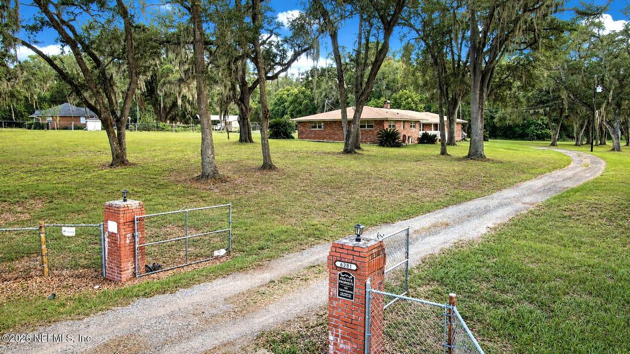 6281 County Road 218 - Photo 1