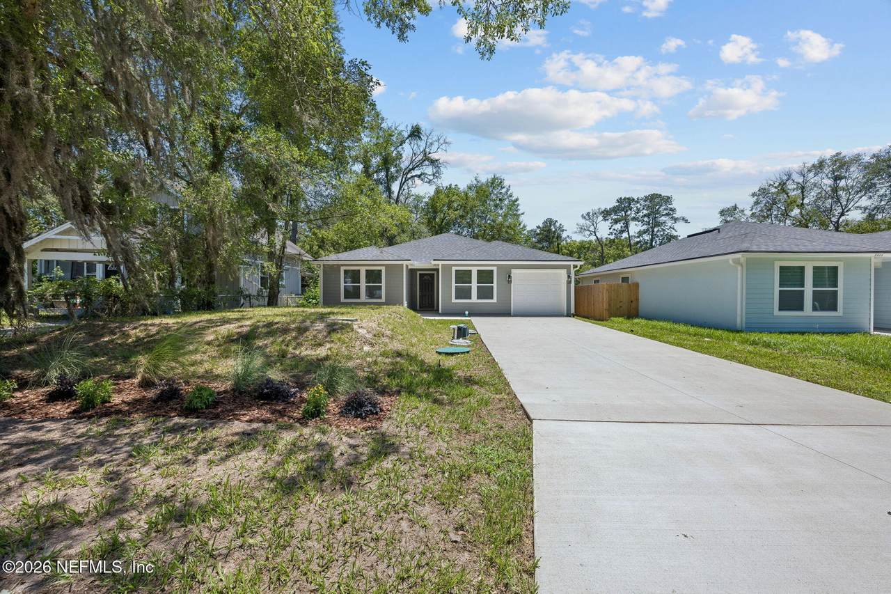 8462 Buttercup Street - Photo 1