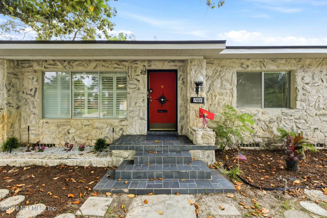 7484 Spinola Road - Photo 1