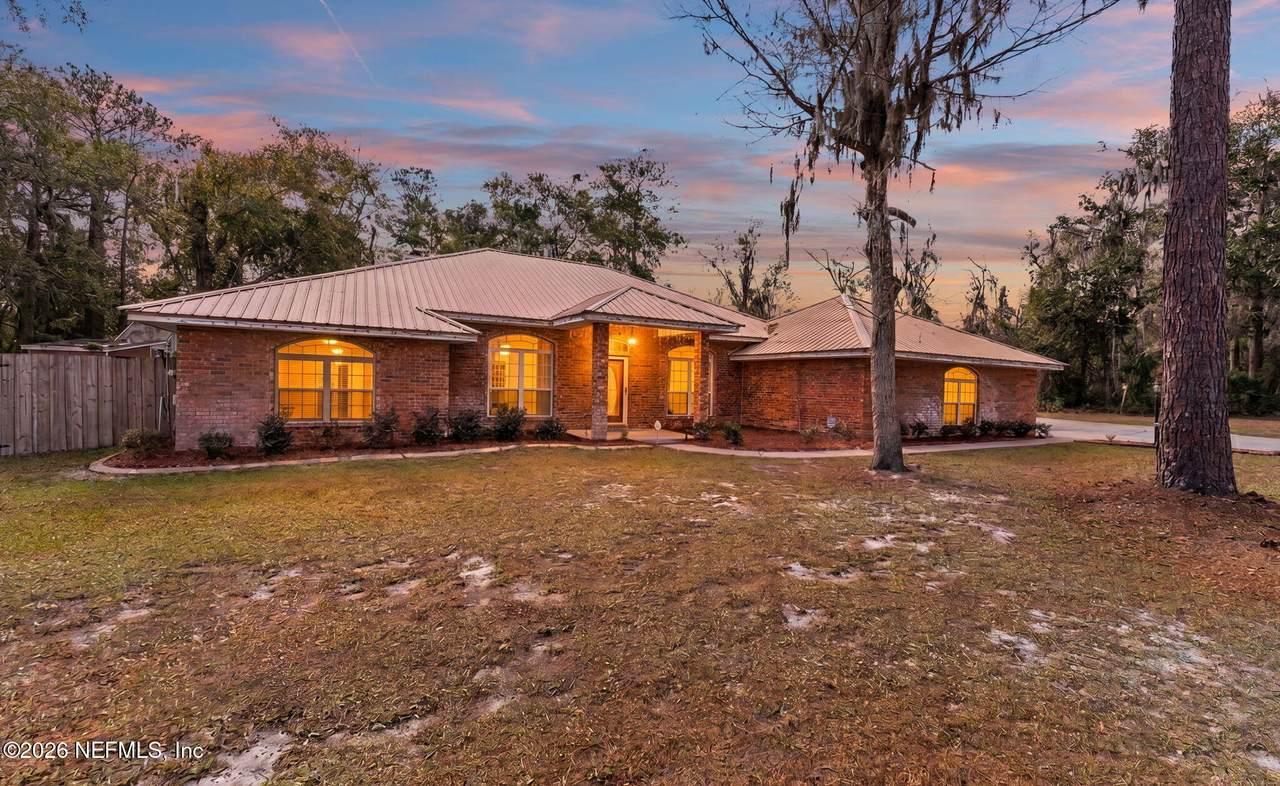 618 Emerald Lakes Drive - Photo 1