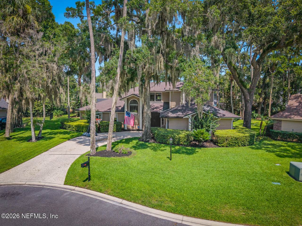 5008 Buttonwood Drive - Photo 1