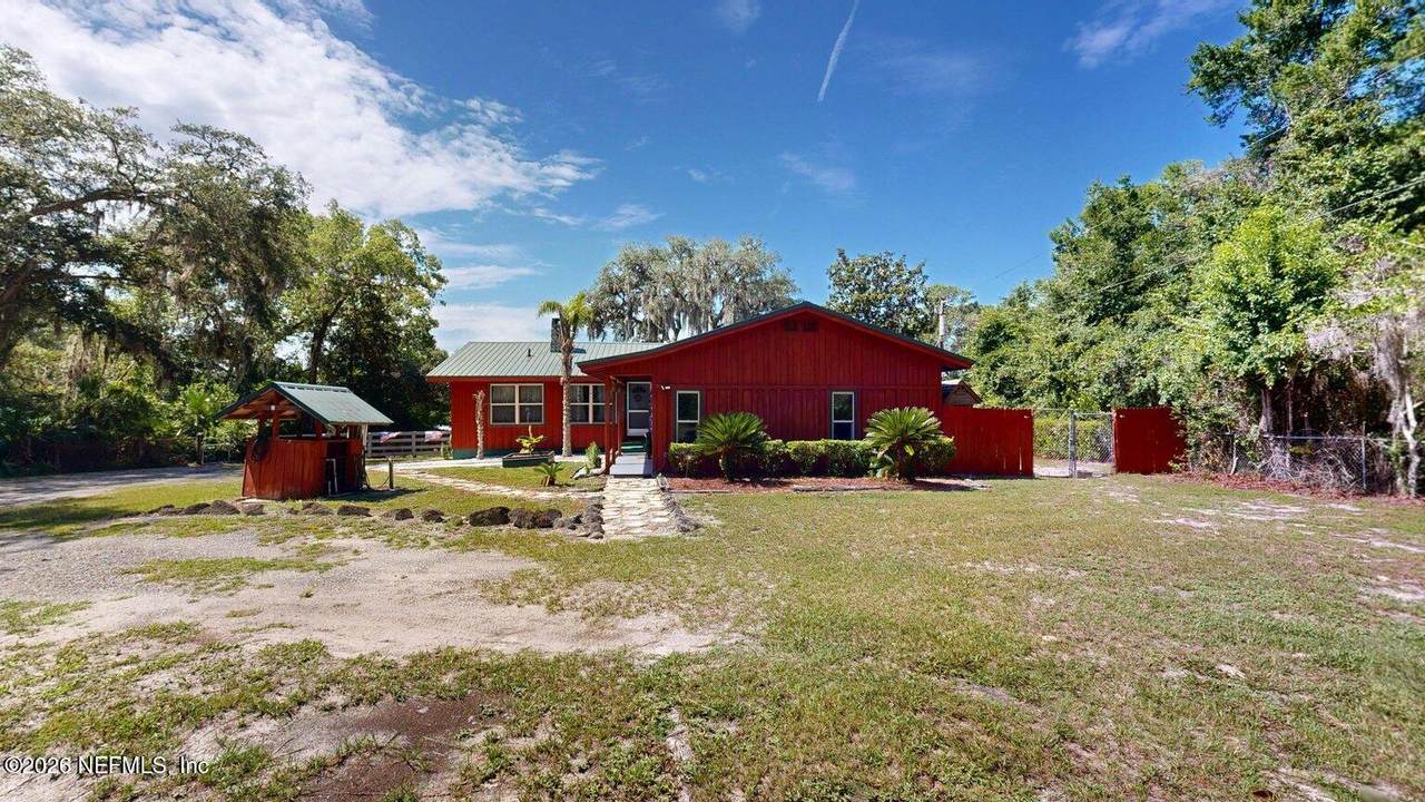 119 Silver Beach Boulevard - Photo 1