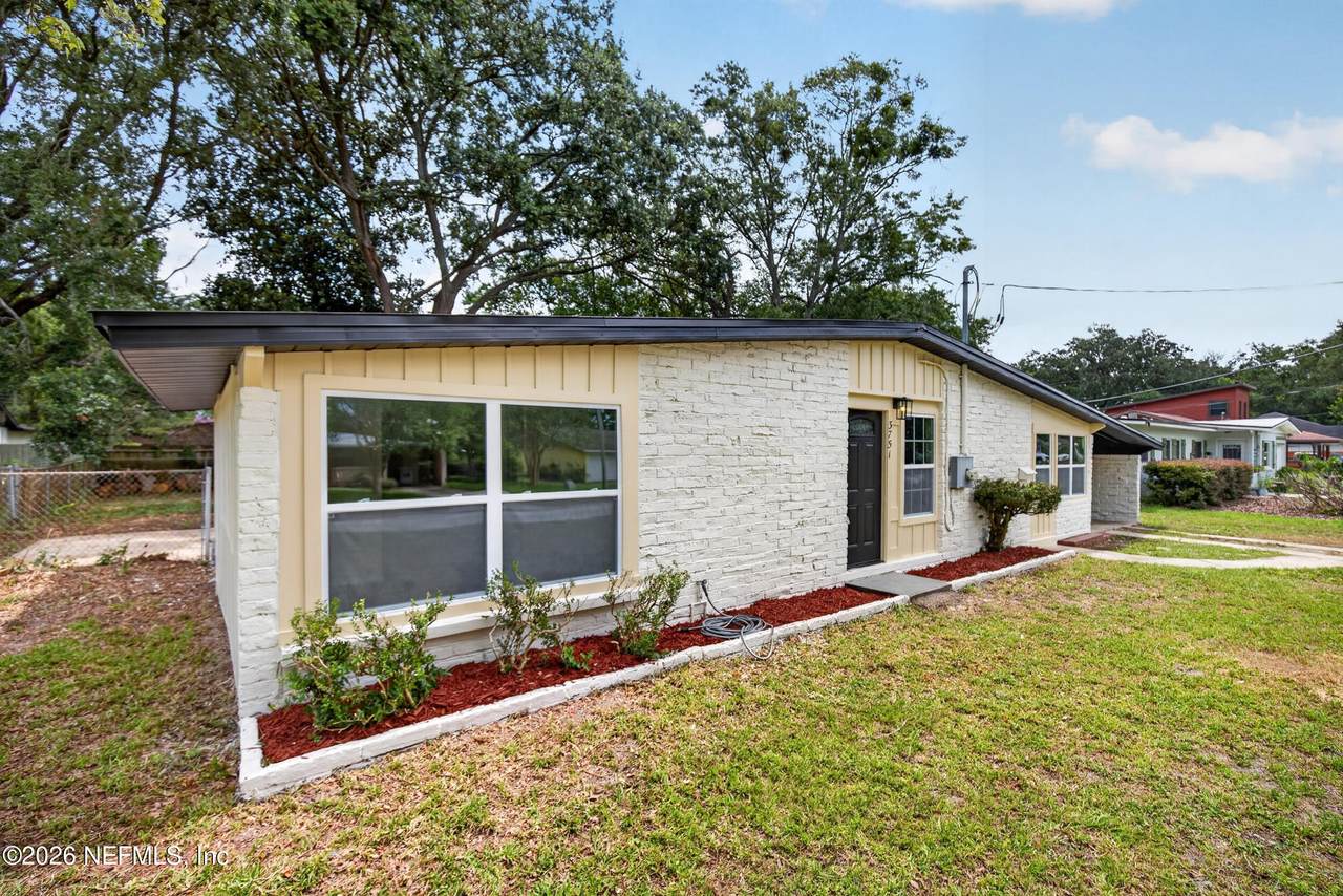3751 Pizarro Road - Photo 1